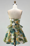 Vestido corto de bienvenida a casa, floral verde sin tirantes en línea A, con volantes y volantes