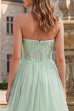 Vestido largo de graduación sin tirantes verde salvia Tul de línea alta y bajo