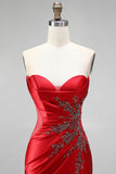 Vestido de graduación sin tirantes Sirena con cola de satén rojo y abertura