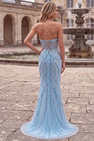 Vestido de baile de fin de curso sin tirantes de perlas azul claro con cuentas