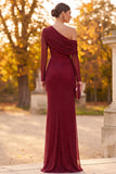 Vestido formal largo de un hombro con cuentas fruncido y funda burdeos
