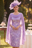 Vestido midi de madre de la novia con bordado floral morado y capa de gasa