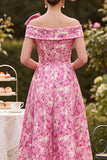 Vestido rosa de la madre de la novia con estampado floral de línea A con hombros descubiertos y lazo