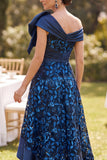 Vestido de madre de la novia, de línea en A alto azul marino alto y bajo de encaje, con y gran lazo
