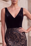Vestido largo de graduación de fin de curso de sirena negra con cuello en V y lentejuelas