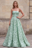 Vestido largo de floral de graduación verde claro de tirantes sin tirantes