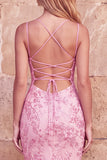 Vestido largo de graduación de sirena rosa con escote en V bordado