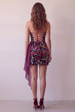 Vestido corto bodycon sin tirantes con estampado de terciopelo burdeos y drapeado