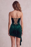 Vestido de cóctel corto de terciopelo fruncido de un solo hombro verde oscuro