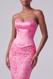 Vestido largo de graduación sin tirantes de sirena rosa brillante