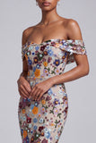 Vestido largo de baile de fin de curso, gris claro con flores de sirena con hombros descubiertos