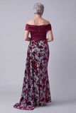 Vestido de Madre de la Novia de terciopelo burdeos fruncido con flores y drapping