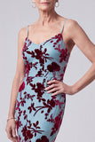 Vestido largo de sirena de terciopelo en V azul lago con capa