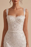 Corsé blanco, escote cuadrado, vestido blanco corto con lentejuelas