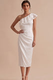 Vestido blanco blanco de funda de un hombro fruncido y pequeño vestido blanco con encaje