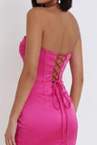 Corsé fucsia Vestido corto corto de satín ceñido y fruncido