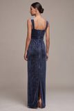 Vestido largo de terciopelo con cuentas de cuello cuadrado azul polvoriento y vaina