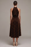 Vestido de terciopelo A-Line Alto y Bajo con caparru café con cuentas