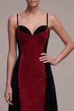 Vestido de terciopelo Maxi con tirantes finos en forma de funda rojo y negro con purpurina