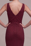 Vestido formal Maxi de cuello de sirena burdeos con cuello de cuentas