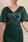 Mangas acampanadas midi de madre de la novia verde oscuro con escote en V y cuello en V