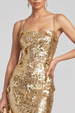 Vestido de Noche Maxi Dorado de Lentejuelas con Pañuelos Brillantes y Abertura Lateral