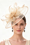Sombrero fascinator con malla de flor de crinolina de champán con plumas