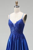 A-line Royal Blue Apliques Satén Lentejuelas con cuentas Tirantes finos Vestido largo de graduación