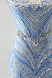 Vestido largo de baile de sirena azul sin tirantes con cuentas y abertura