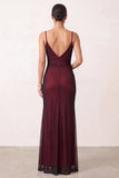 Vestido largo de noche con tirantes finos negros rojos y abertura