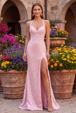 Vestido largo de fiesta rosa de satén de corte sirena con corsé halter, perlas y abertura