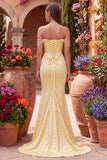 Vestido largo de fiesta amarillo de satén con perlas, bordado de cuentas, corte sirena y abertura