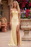 Vestido largo de fiesta amarillo de satén con perlas, bordado de cuentas, corte sirena y abertura