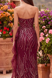 Vestido largo de fiesta burdeos con lentejuelas, corte sirena, volantes y abertura sin tirantes