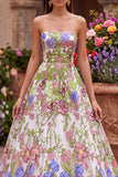 Vestido largo de fiesta rosa floral bordado de corte en línea A sin tirantes