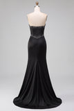 Vestido largo de fiesta negro de satén con corsé de cuentas, corte sirena y abertura lateral