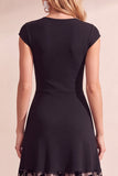 Vestido de invitada de boda midi negro de tul floral con escote redondo y corte en A