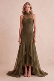 Vestido de invitada de boda de encaje verde oliva corte sirena con cuello alto y volantes