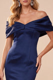 Vestido formal largo y arrugado de satén de sirena azul oscuro