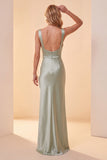 Vestido formal largo de satén verde claro con cuello cuadrado y lentejuelas