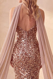 Vestido formal largo sin tirantes de sirena con lentejuelas caqui y fajilla de gasa drapeada