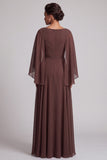 Vestido largo para madre de la novia color café con capucha y corte en A