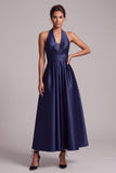 Vestido formal midi de satén fruncido azul oscuro de corte en A