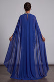 Vestido de madre de la novia azul oscuro con capa de gasa, cuello alto y cuentas
