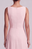Vestido largo rosa de madre de la novia de gasa con corte en A, capa de gasa, escote barco y detalles de cuentas
