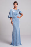 Vestido formal largo de terciopelo azul claro con corte sirena, capa y flor 3D