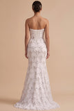 Vestido de novia largo blanco de corte sirena sin tirantes