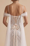 Vestido de novia largo blanco de corte sirena con cuentas y lentejuelas