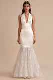 Vestido largo de novia de satén con sirenas blancas con bordado