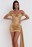 Corsé dorado al hombro, vestido corto corto de satén con cuentas y drapeo
